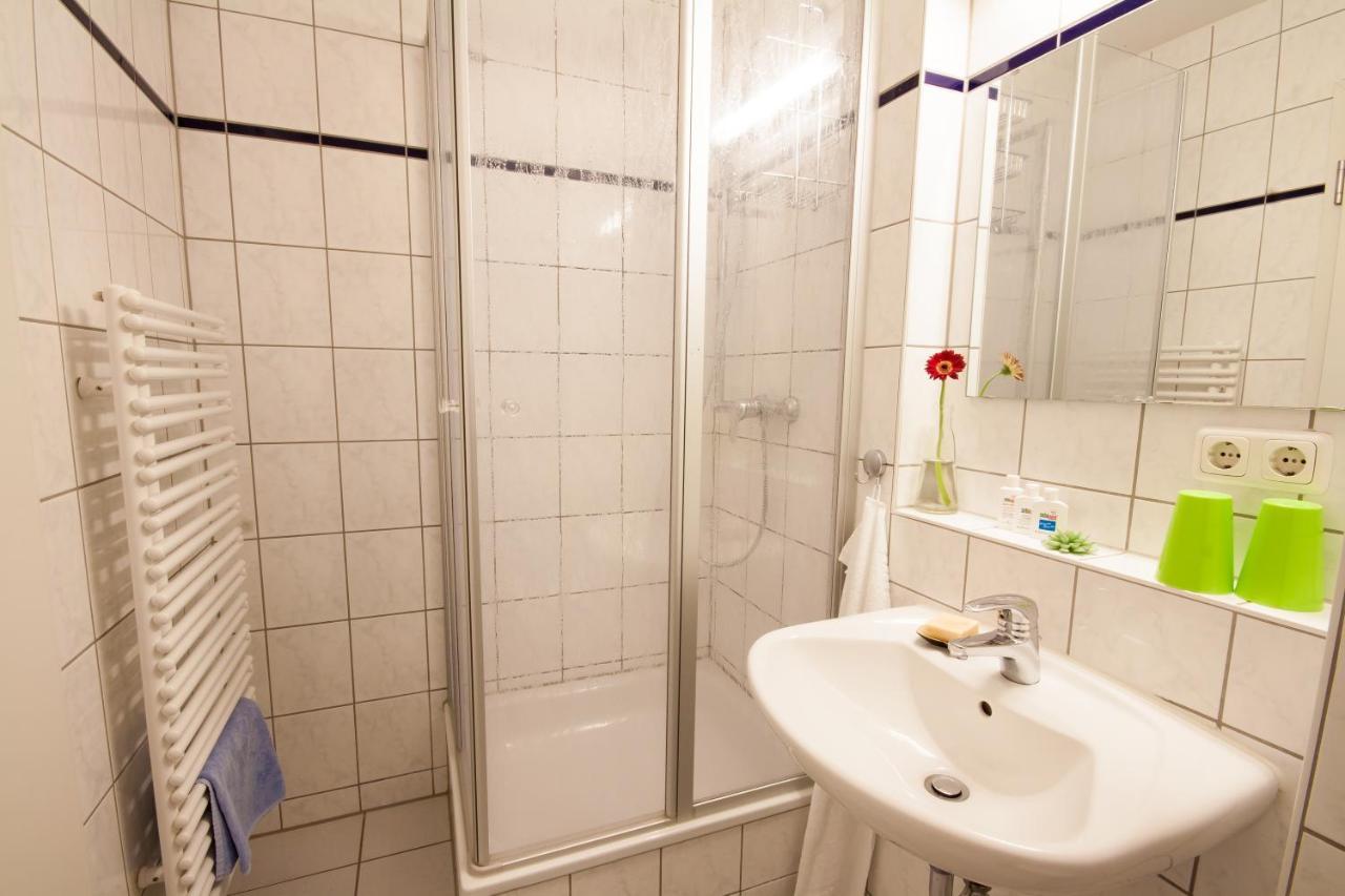 Gastehaus Olympia Reitanlage Munchen-Riem Bed and Breakfast Εξωτερικό φωτογραφία